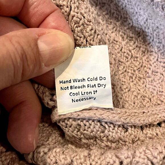 August Mist Women’s Large Pink Sweater - Picture 10 of 10